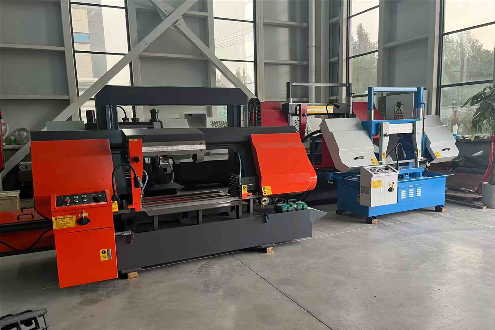 Sawing machine manufacturer Sawing machine manufacturer